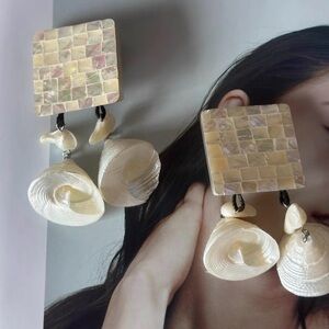 Elegant Cream Shell Earrings